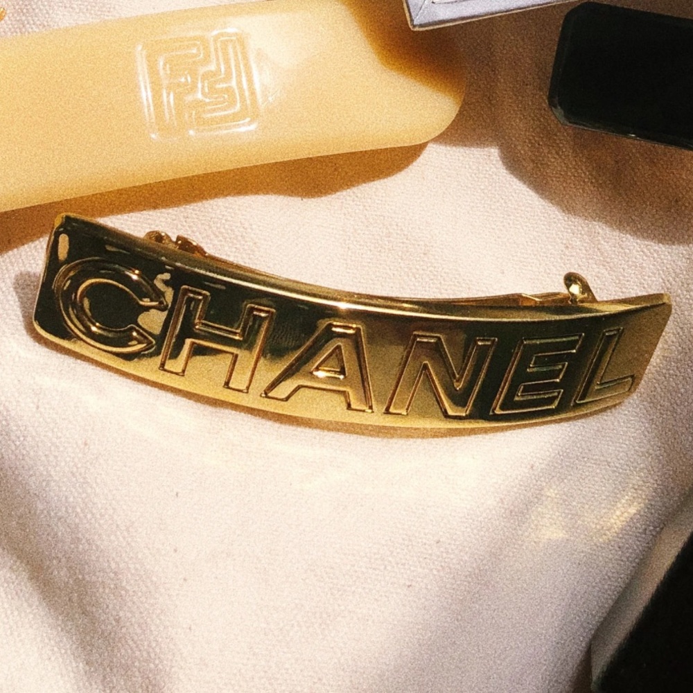 Sold🔥Vintage 🔥CHANEL⭐️ 90s Gold Logo Barrette 1990s Hair Clip Pin